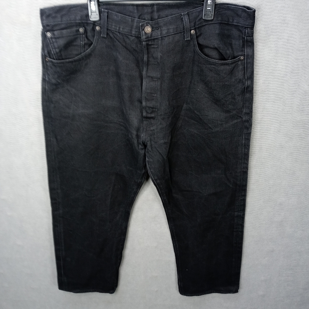 Levi's 501xx men's. Button fly. black jeans sz 42x30. Rise 13". 157 100pm